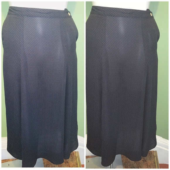 Skirt - Picture 2 of 6